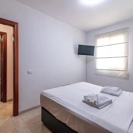 Centrico Apartamento Con Garaje En * 圣克鲁斯-德特内里费