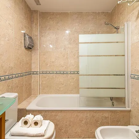 Centrico Apartamento Con Garaje En Apartamento *