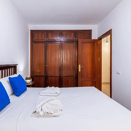 Centrico Apartamento Con Garaje En *