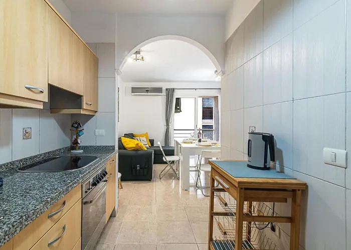 Centrico Apartamento Con Garaje En *